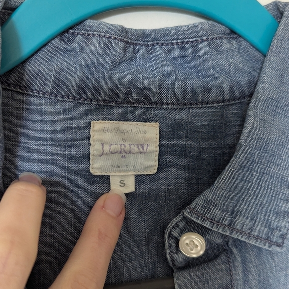 J Crew, Denim Shirt, Size Small - Picture 3 of 5